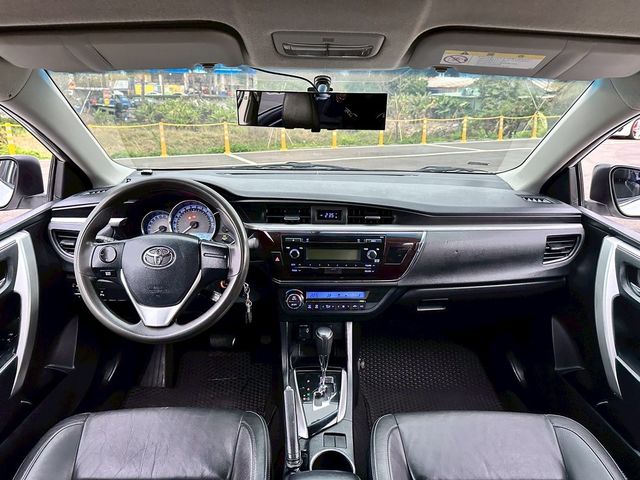 TOYOTA豐田 ALTIS  第6張相片