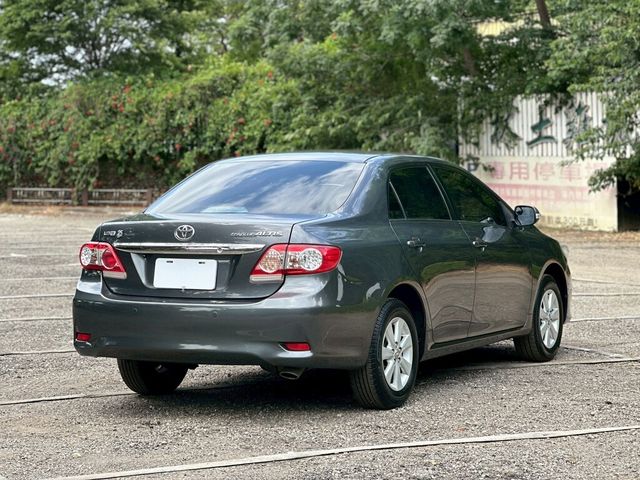 TOYOTA豐田 ALTIS  第3張相片