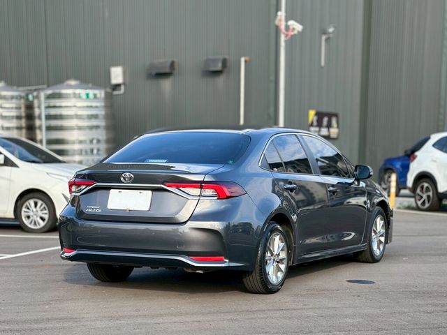 TOYOTA豐田 ALTIS  第2張相片