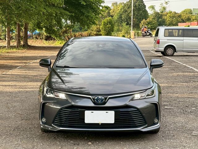 TOYOTA豐田 COROLLA ALTIS HYBRID  第3張相片