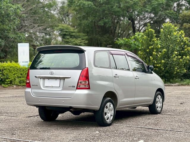 TOYOTA豐田 INNOVA  第2張相片