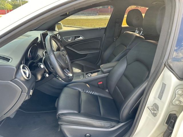Mercedes-Benz/賓士 CLA200  第8張相片