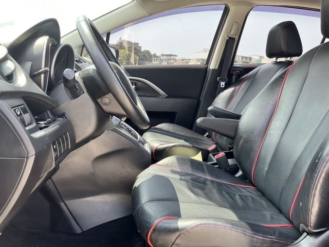 Mazda Mazda5  第7張相片