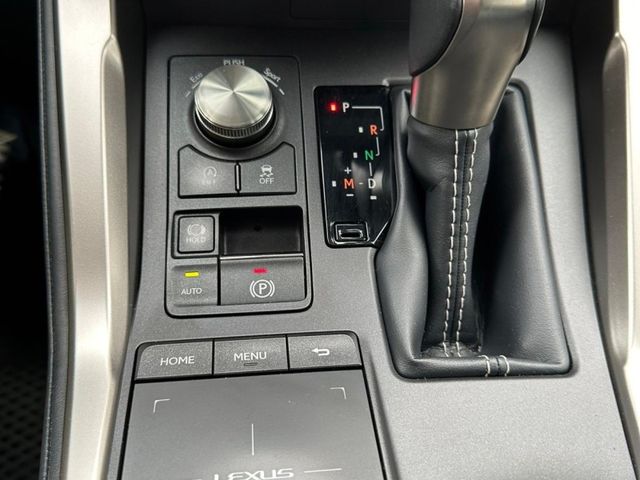 Lexus NX  第1張相片