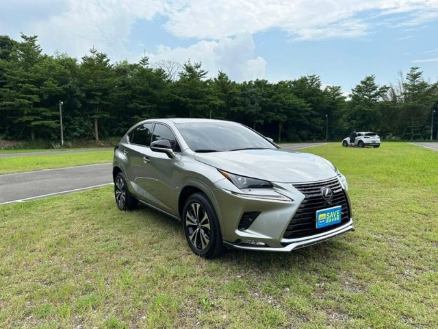 Lexus NX  第5張相片