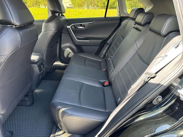 Toyota RAV4  第11張相片