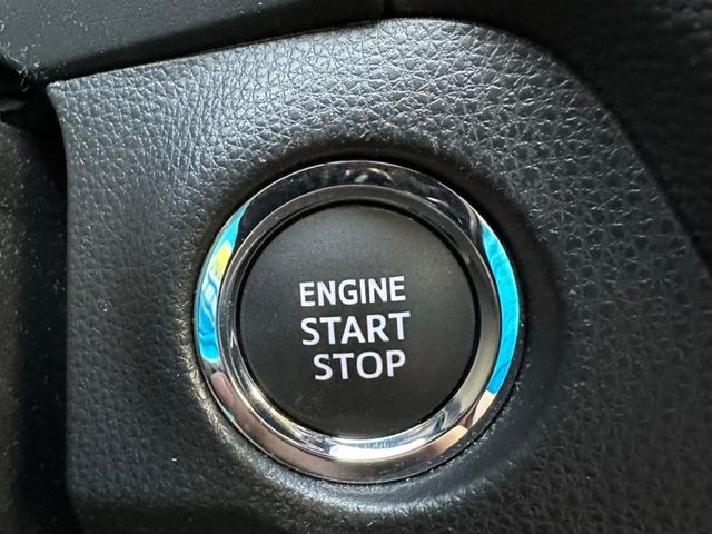 Toyota RAV4  第17張相片