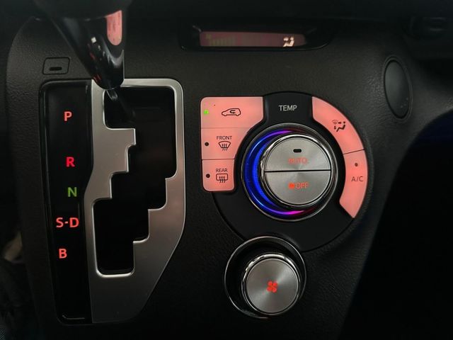 Toyota SIENTA  第2張相片