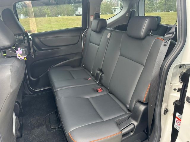 Toyota SIENTA  第11張相片