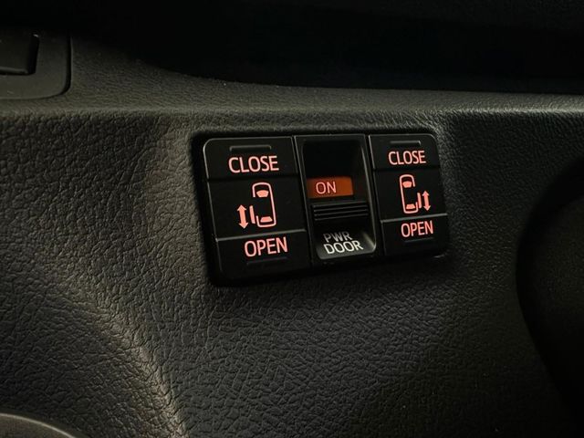 Toyota SIENTA  第19張相片