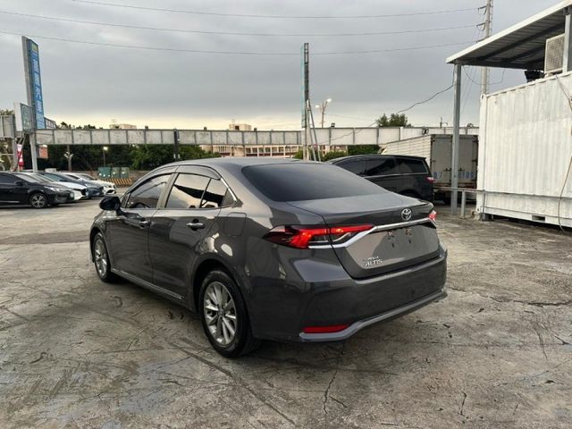 Toyota ALTIS  第6張相片