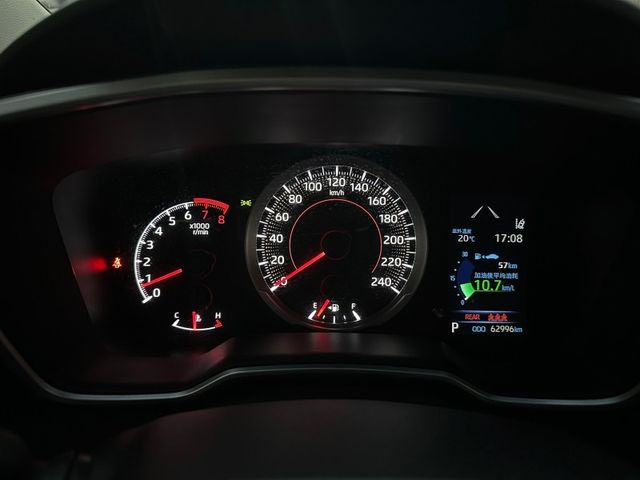 Toyota ALTIS  第11張相片