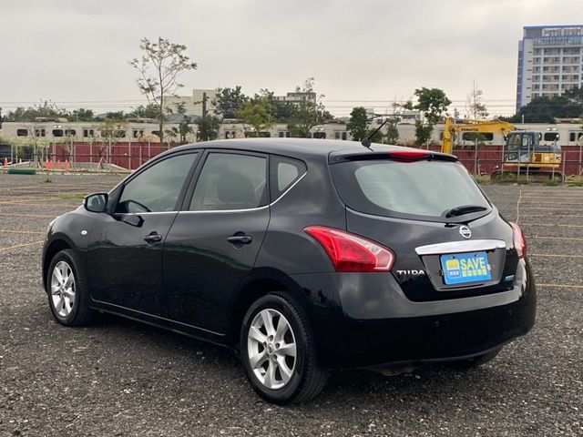 Nissan Tiida  第14張相片
