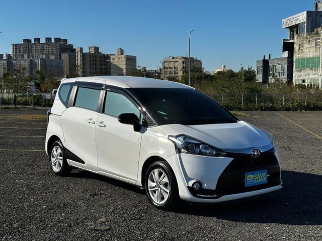 Toyota SIENTA  第3張相片
