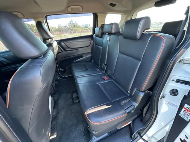 Toyota SIENTA  第7張相片