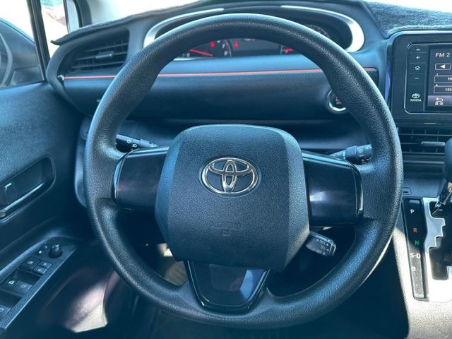 Toyota SIENTA  第10張相片