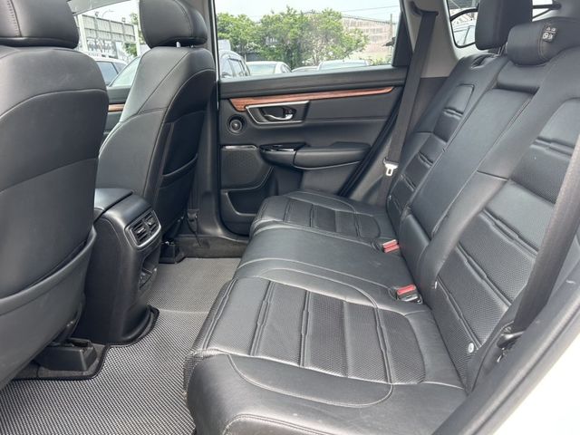 Honda CR-V  第8張相片