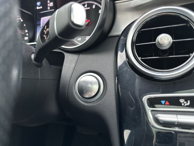 Mercedes-Benz/賓士 C300  第19張相片