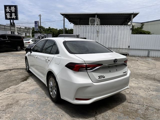 Toyota ALTIS  第7張相片