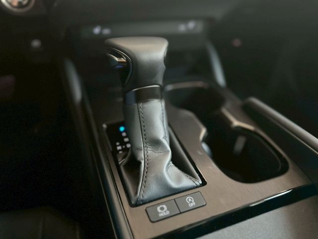 Lexus ES  第10張相片