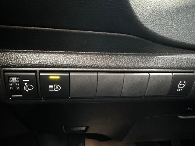 Toyota ALTIS  第7張相片