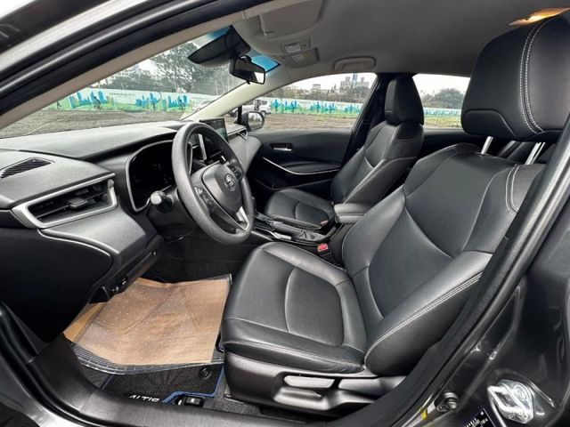 Toyota ALTIS  第13張相片