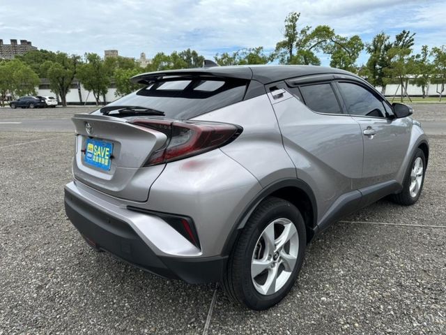 Toyota C-HR  第4張相片