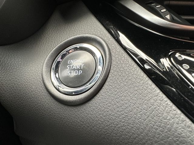 Toyota C-HR  第14張相片