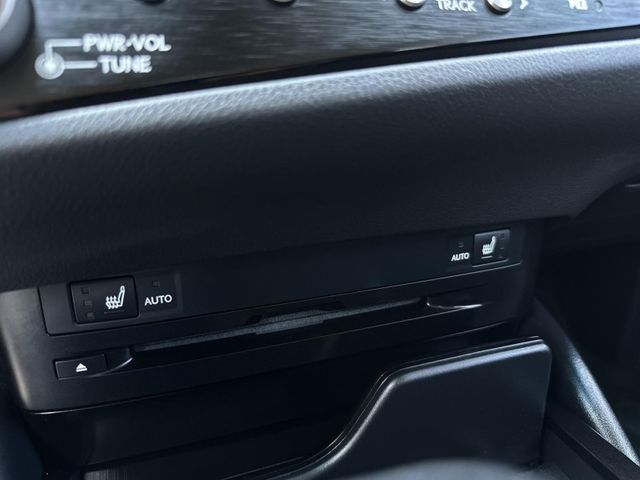 Lexus ES  第11張相片