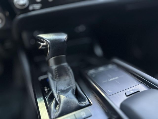 Lexus ES  第13張相片