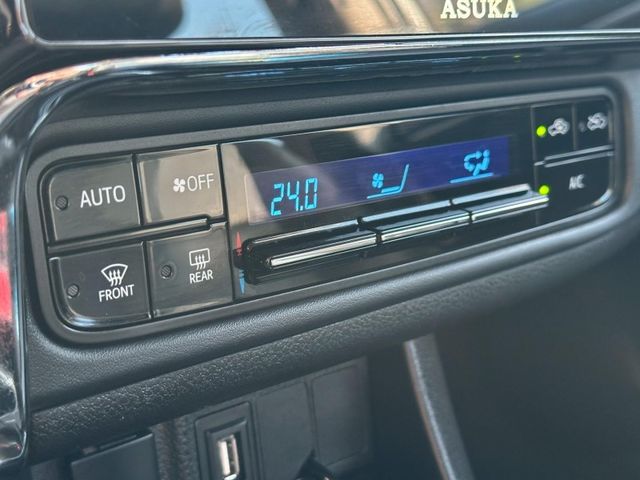 Toyota ALTIS  第14張相片