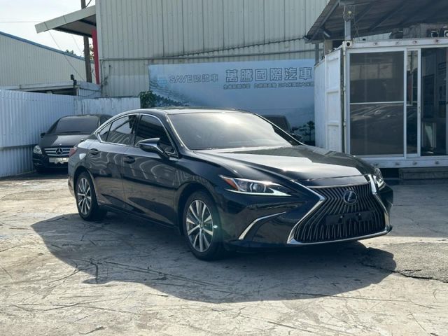 Lexus ES  第3張相片