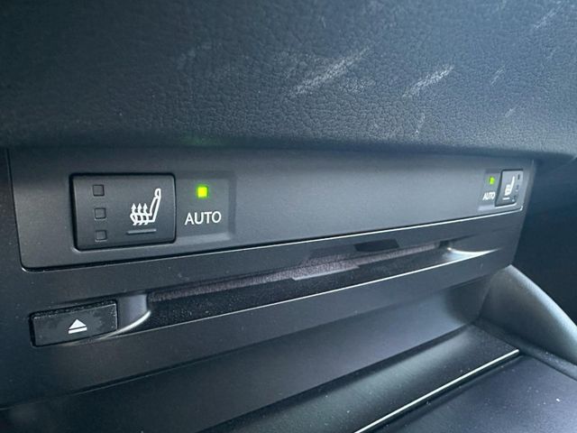 Lexus ES  第6張相片