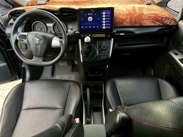 Toyota Wish  第14張相片