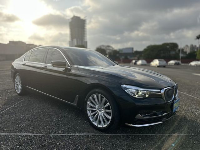 BMW/ 寶馬 740Li Luxury  第7張相片