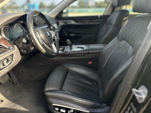 BMW/ 寶馬 740Li Luxury  第9張相片