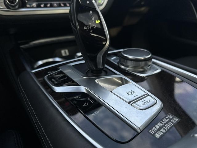 BMW/ 寶馬 740Li Luxury  第16張相片