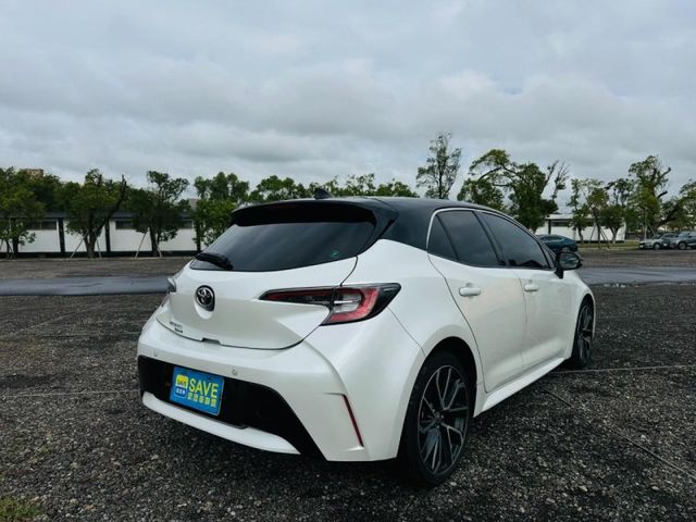 Toyota Auris  第7張相片