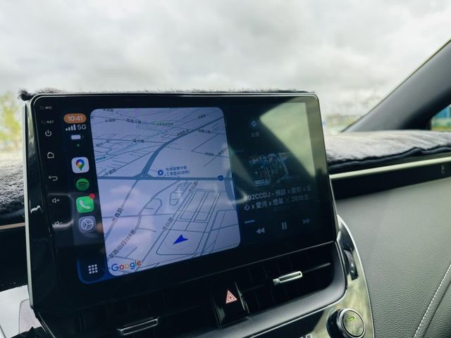 Toyota Auris  第18張相片