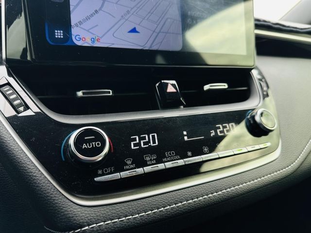 Toyota Auris  第19張相片