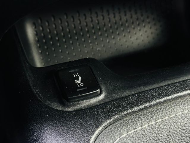 Toyota Auris  第21張相片