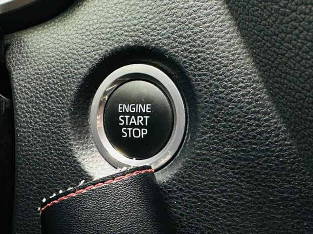 Toyota Auris  第23張相片