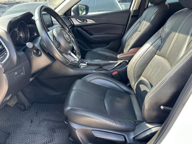 Mazda Mazda3  第9張相片