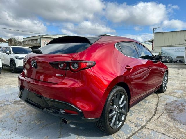 Mazda Mazda3  第7張相片