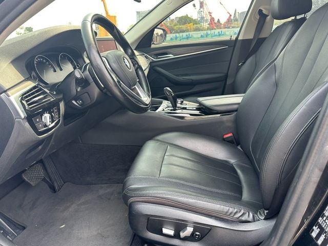 BMW/ 寶馬 520i  第11張相片
