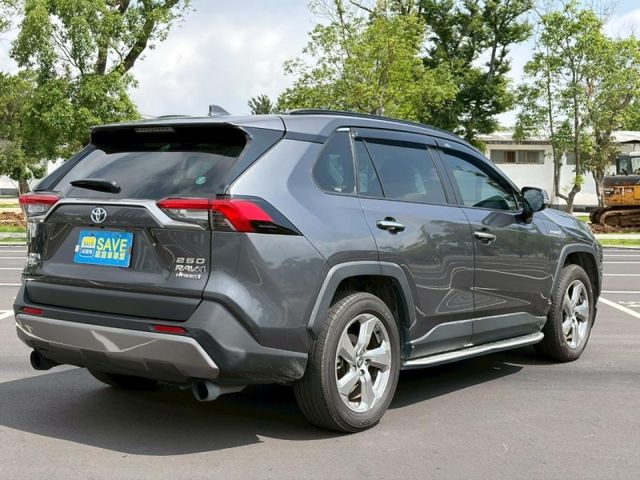 Toyota RAV4  第11張相片
