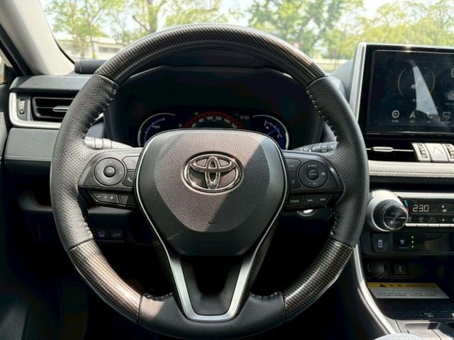 Toyota RAV4  第20張相片