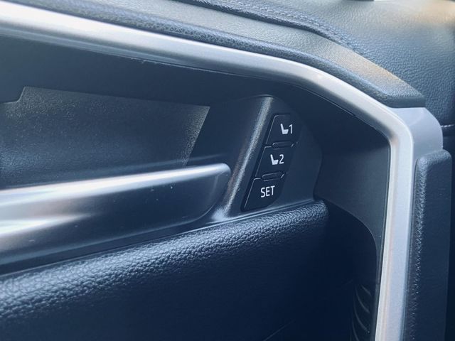 Toyota RAV4  第12張相片