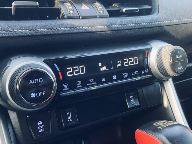 Toyota RAV4  第18張相片