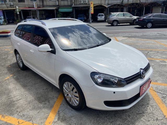 一手車 鈑件原 車況優 里程保證 實跑七萬多公里 少跑里程 小引擎大馬力 加長版 認證車 可貸款 優質原裝進口旅行式車款  第3張相片